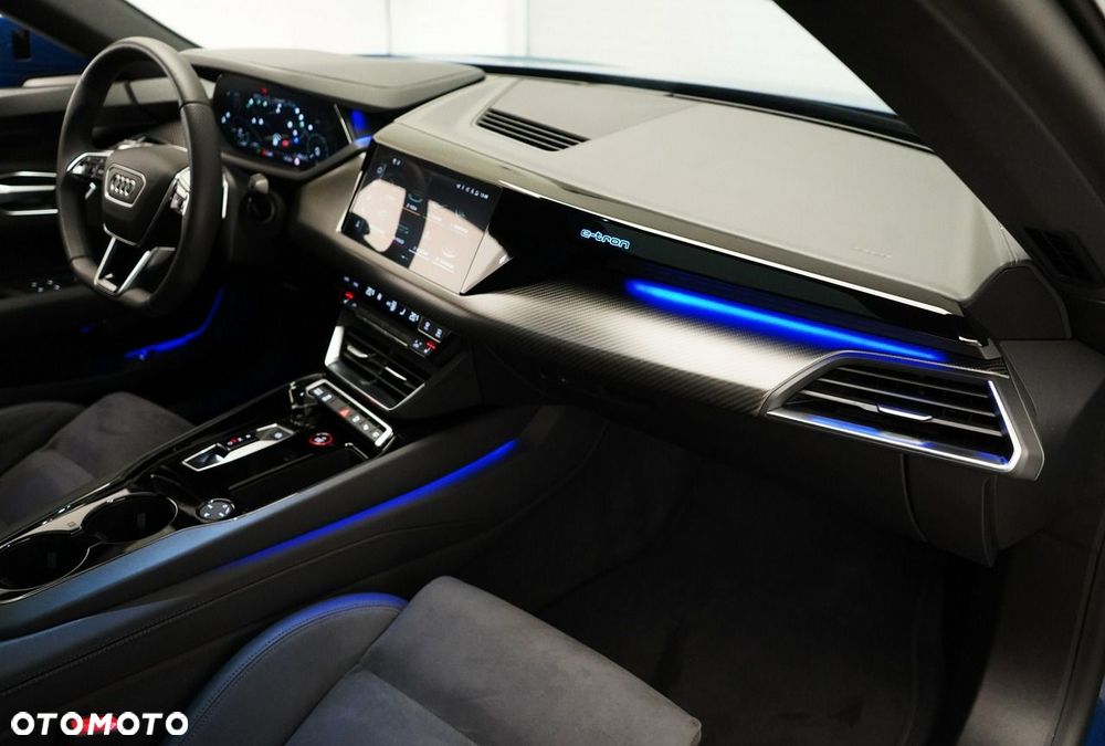 Audi e-tron GT - 15