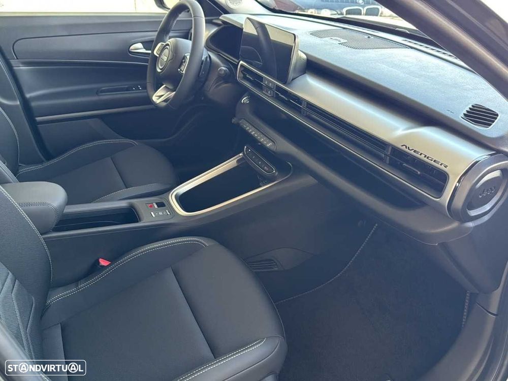 Jeep Avenger 1.2 e-Hybrid Altitude DCT - 14