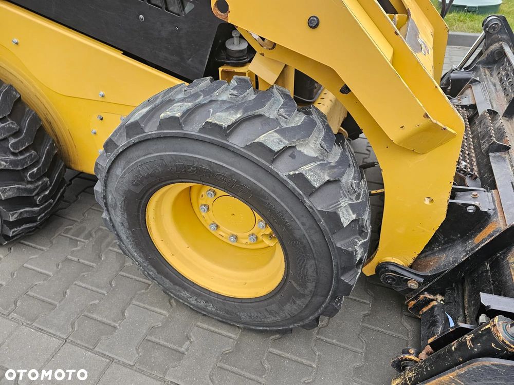 Caterpillar 262 D3 - 14