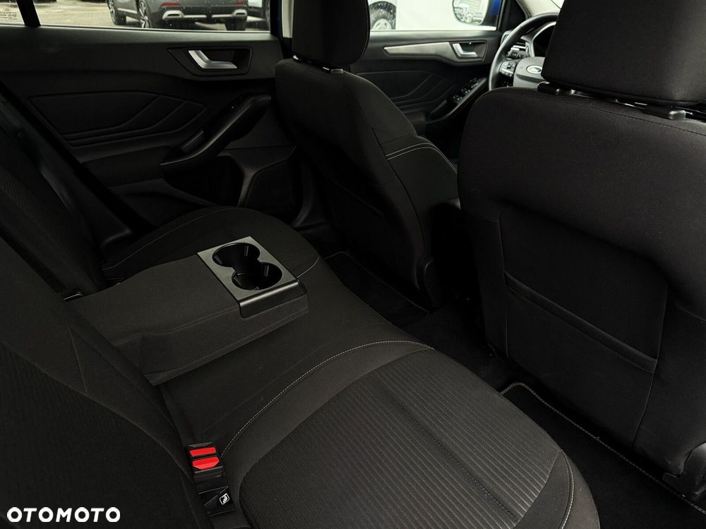 Ford Focus 1.0 EcoBoost Titanium X - 31