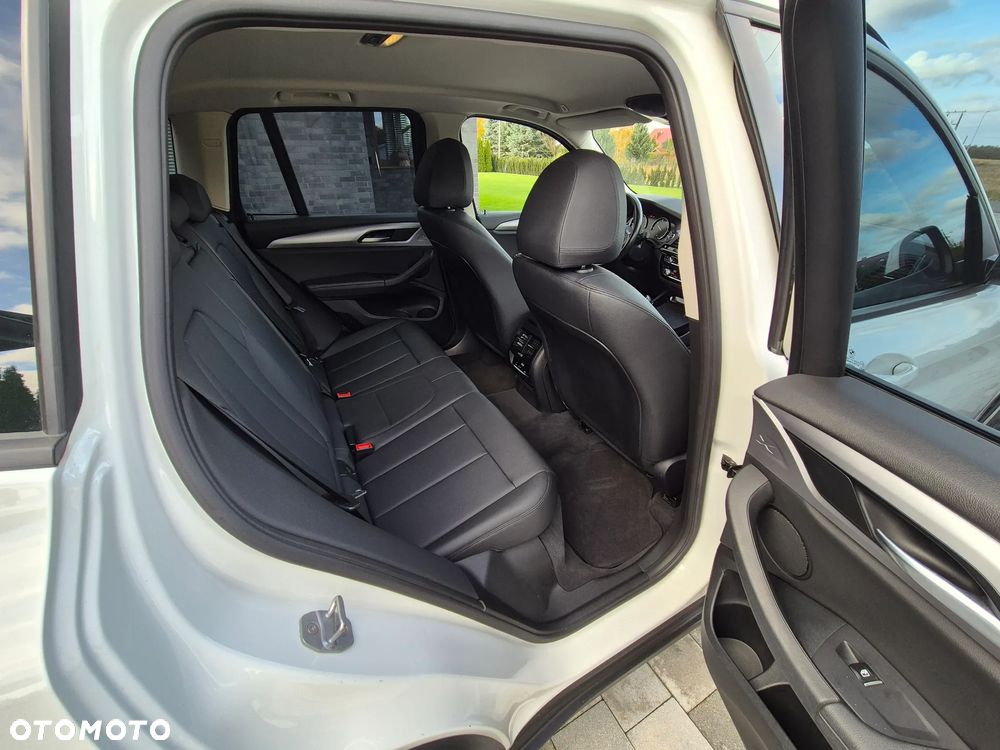 BMW X3 xDrive20d Luxury Line sport - 23