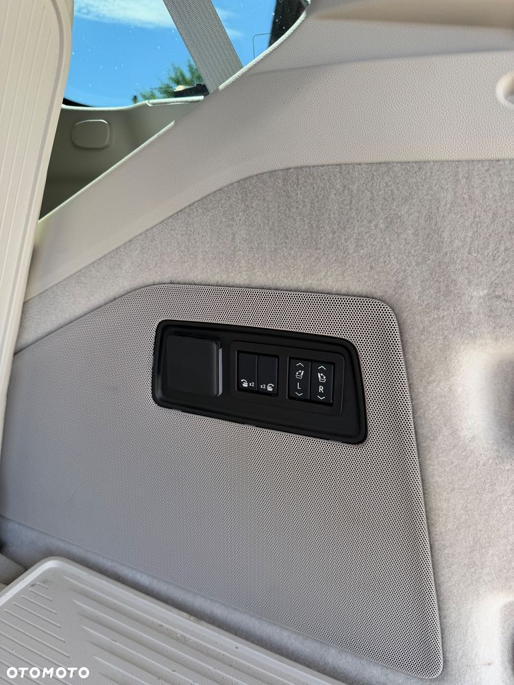 Cadillac Escalade 6.2 V8 AWD AT Platinum - 13