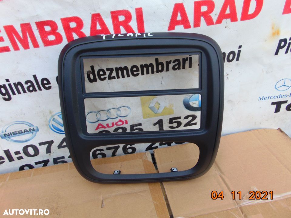 Grila Bord Renault Trafic 2014-2021 grile guri aer ventilatie radio cd dezmembrez tafic 1.6 - 2