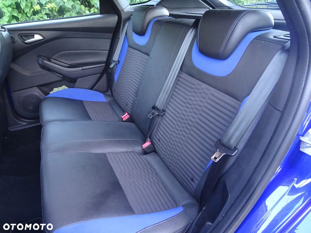 Ford Focus ST - 11