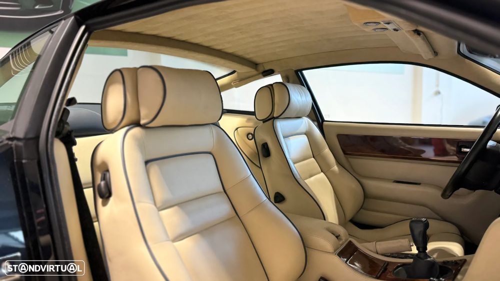 Aston Martin Vantage Coupe - 15