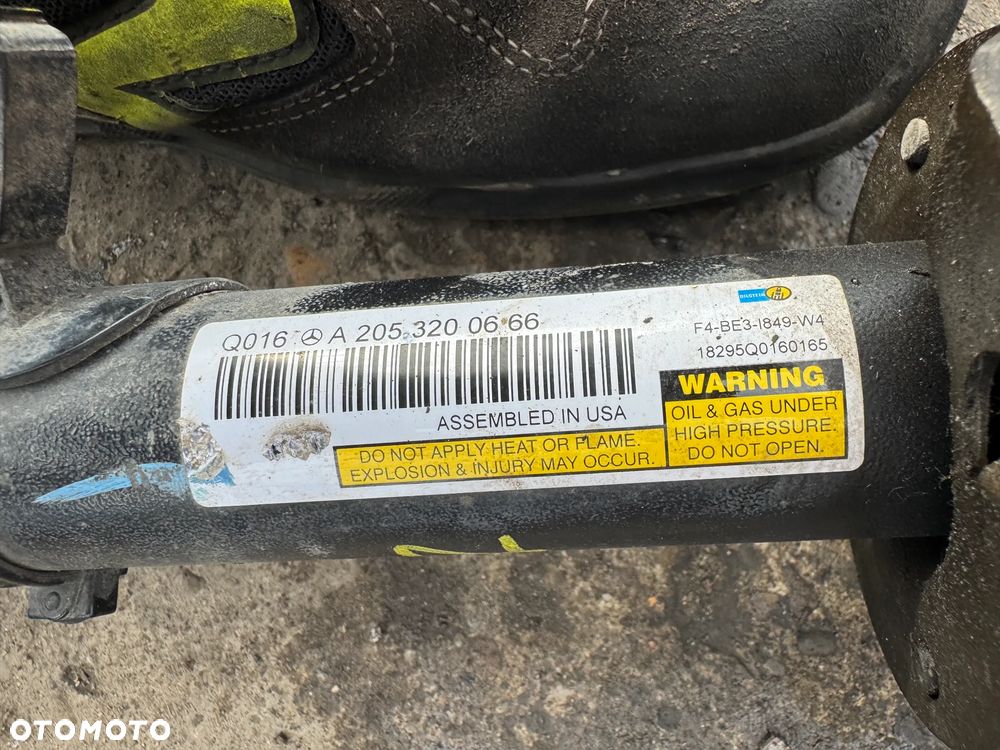 Mcpherson amortyzator sprężyna A2053200566 A2053200666 Mercedes C-Klasa W205 lift 2.0CDI 4 Matic prawy lewy - 4