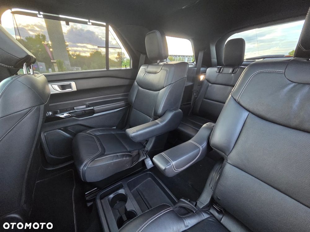 Ford Explorer - 23