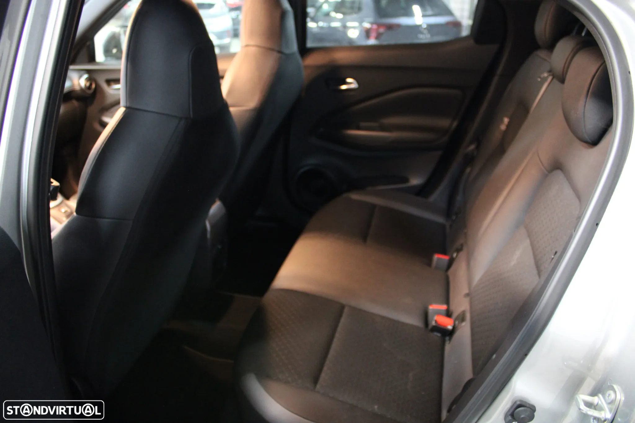 Nissan Juke 1.0 DIG-T N-Connecta - 24