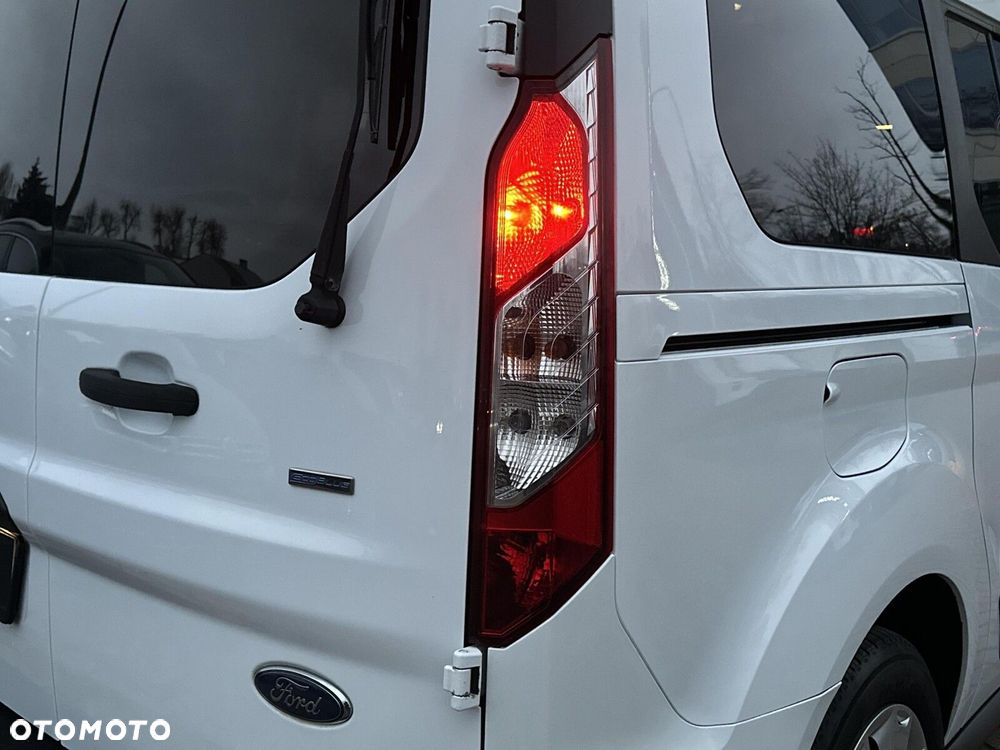 Ford Transit Connect - 32