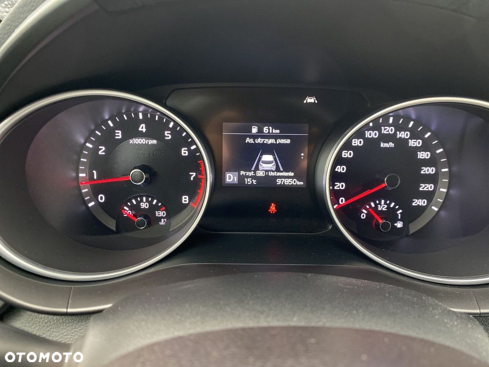 Kia XCeed - 25