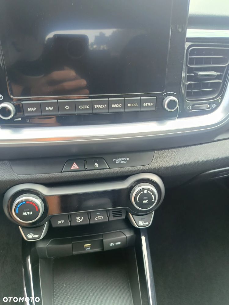 Kia Stonic - 25