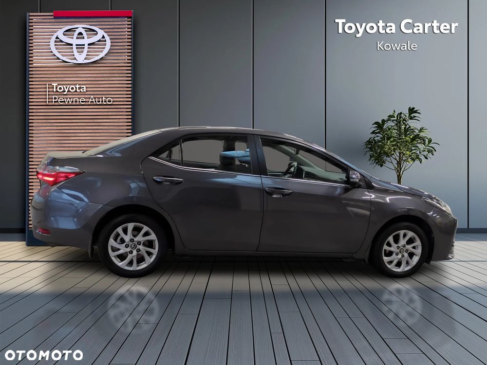 Toyota Corolla 1.6 Comfort - 6