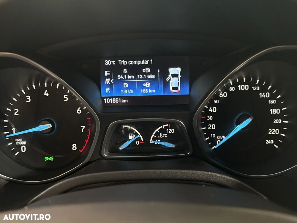 Ford Focus - 24