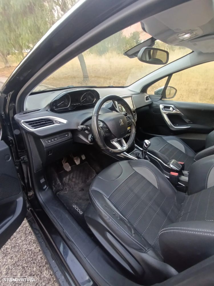Peugeot 2008 1.6 BlueHDi Allure - 22