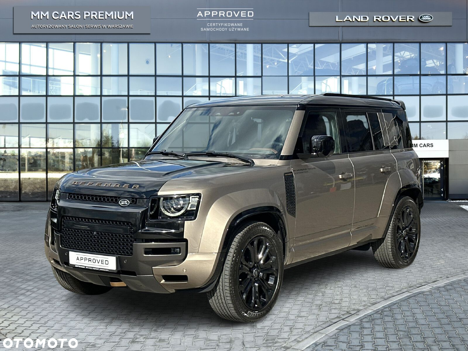 Land Rover Defender - 4