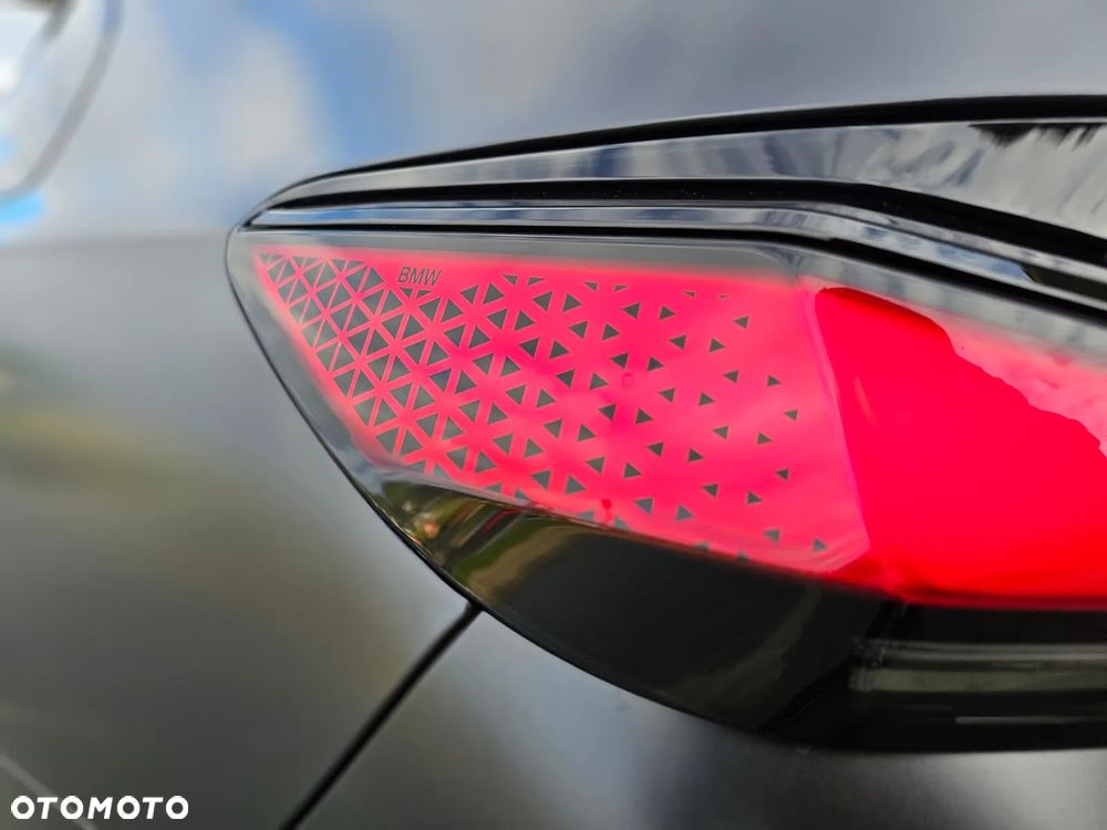 BMW Seria 7 - 16
