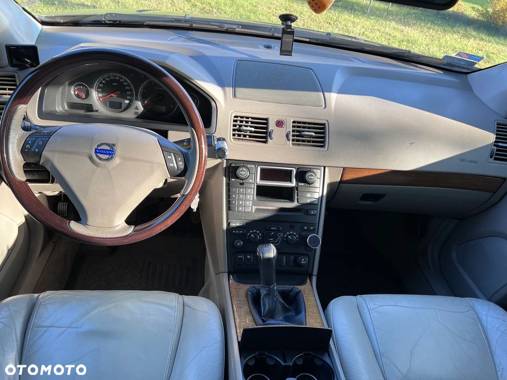 Volvo XC 90 2.4 D5 Momentum - 3