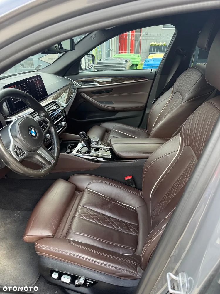 BMW Seria 5 530i xDrive M Sport sport - 9