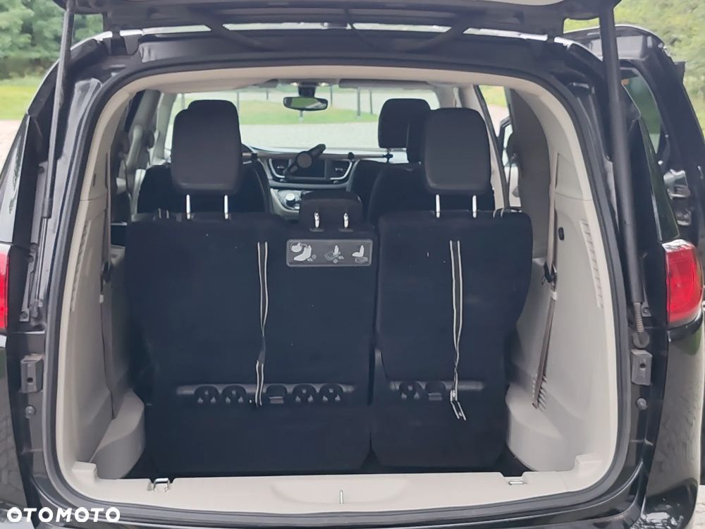 Chrysler Pacifica - 15