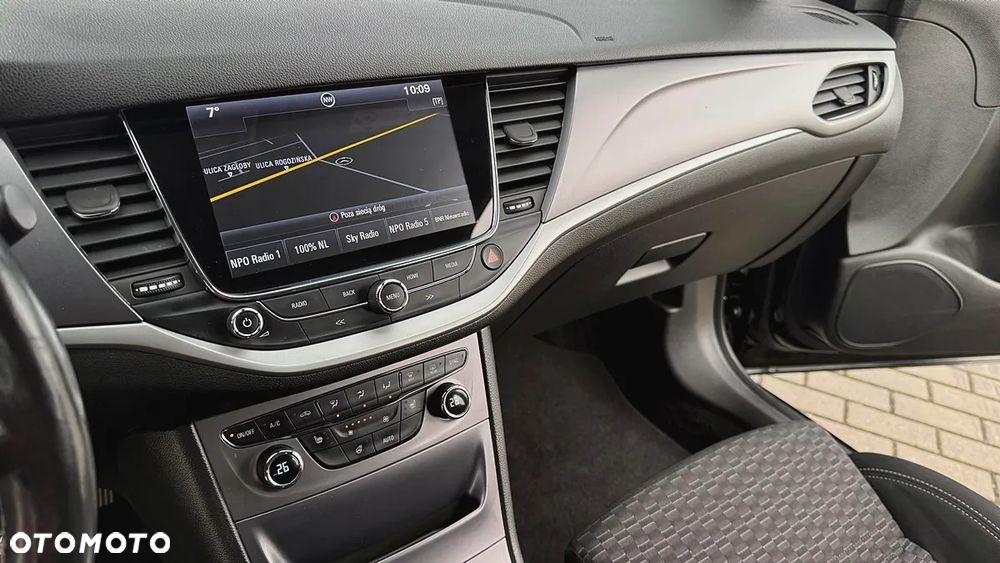 Opel Astra 1.4 Turbo Innovation - 33