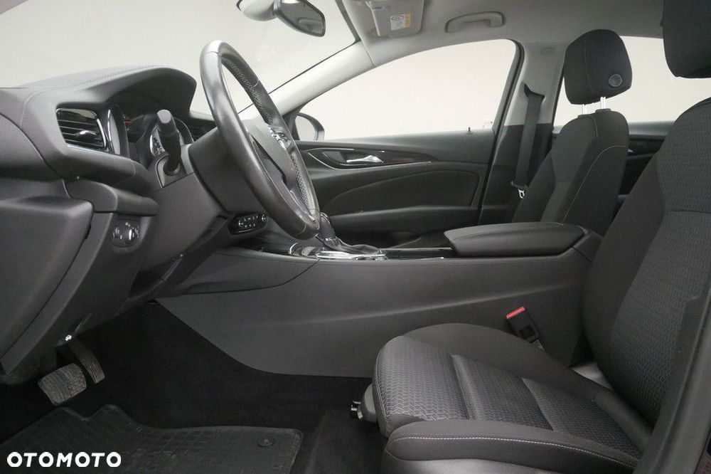 Opel Insignia - 12