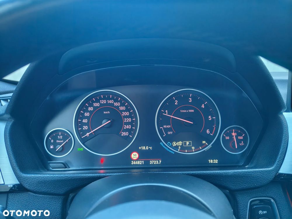 BMW Seria 3 320d Sport Line - 15