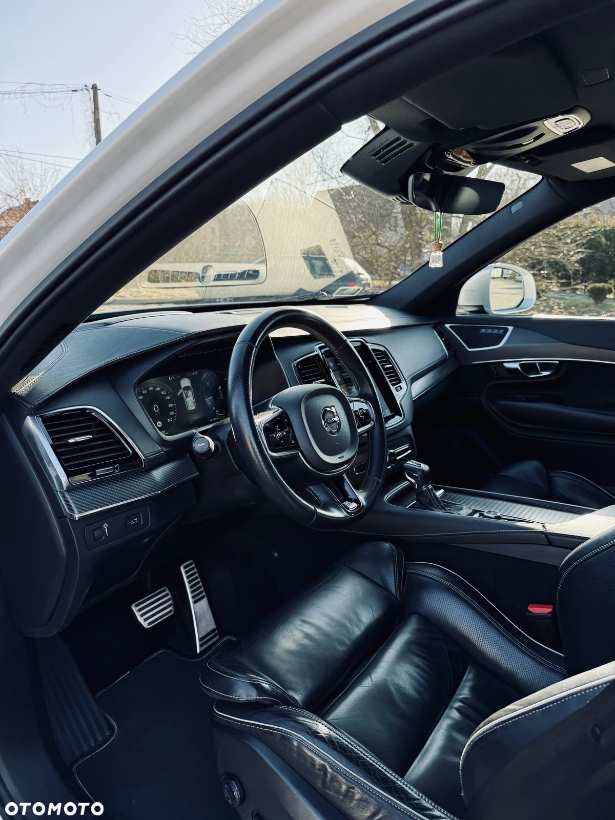 Volvo XC 90 D5 AWD R-Design 7os - 11