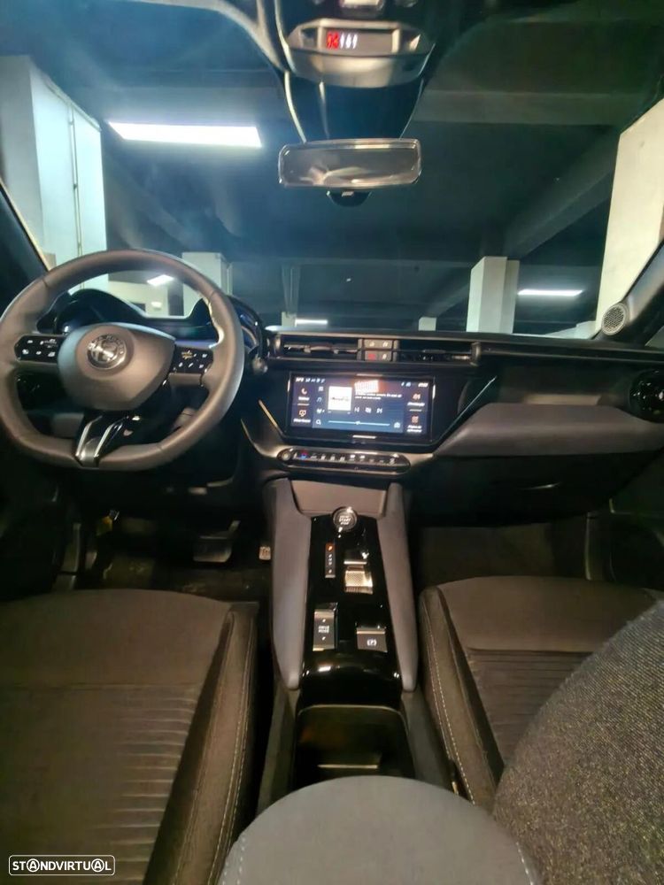 Alfa Romeo Junior Elletrica 50 kWh - 15