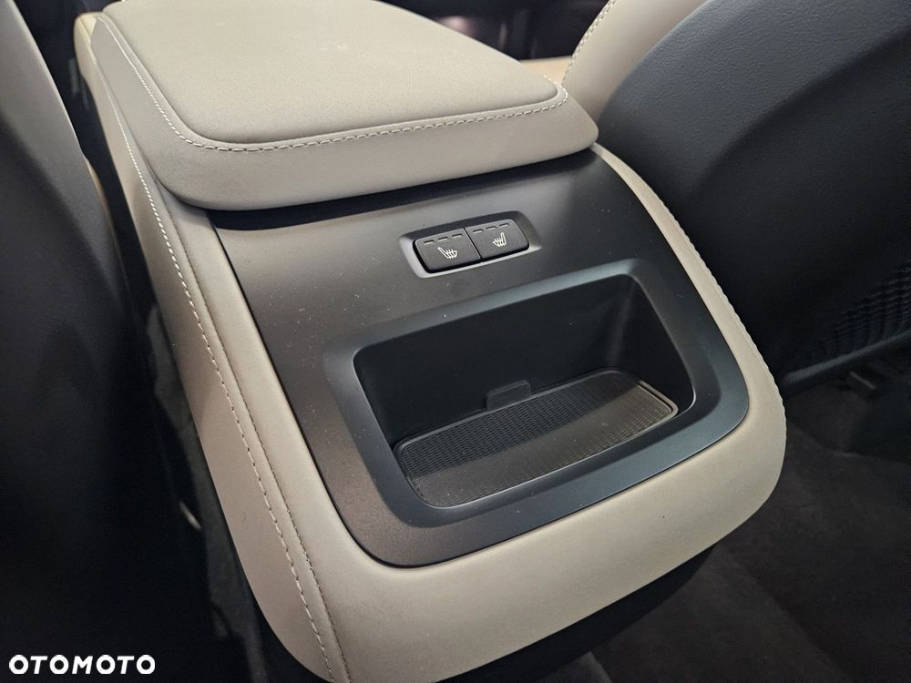 Volvo XC 90 - 27