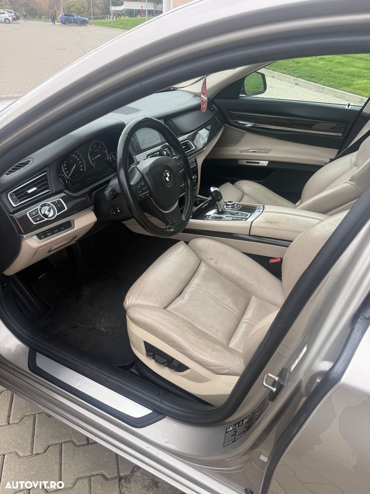 BMW Seria 7 - 11