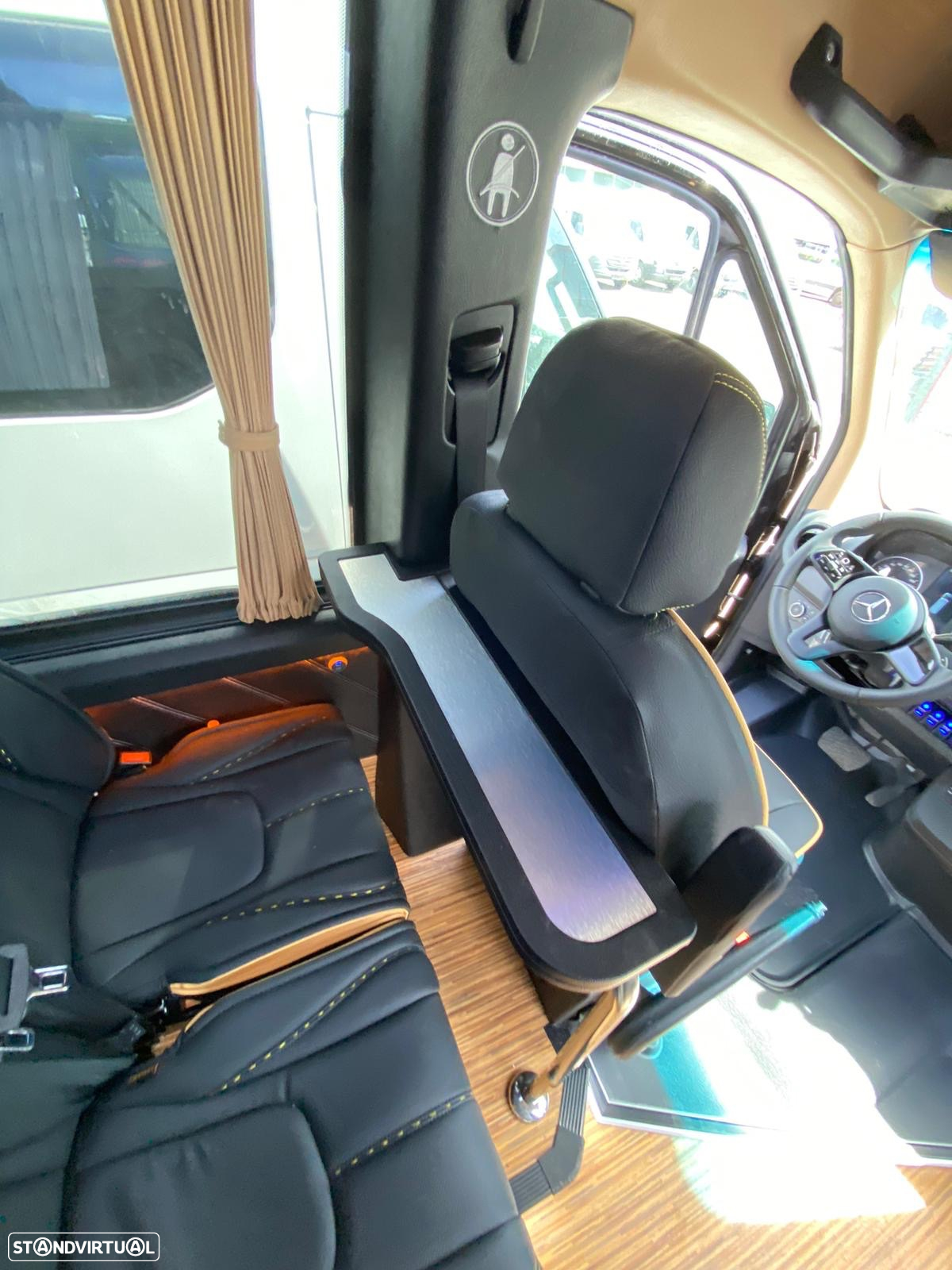 Mercedes Benz Sprinter 519 - 53