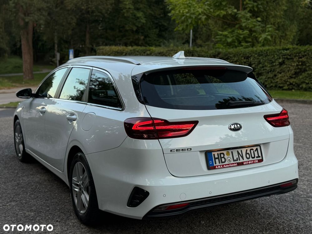 Kia Ceed - 23