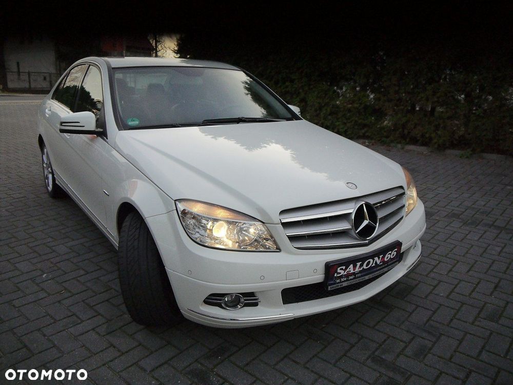 Mercedes-Benz Klasa C 180 BlueEFFICIENCY 7G-TRONIC Avantgarde - 9