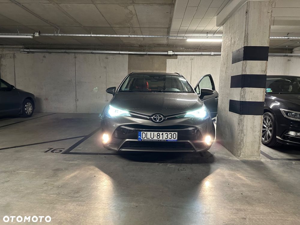 Toyota Avensis 1.8 Premium - 2