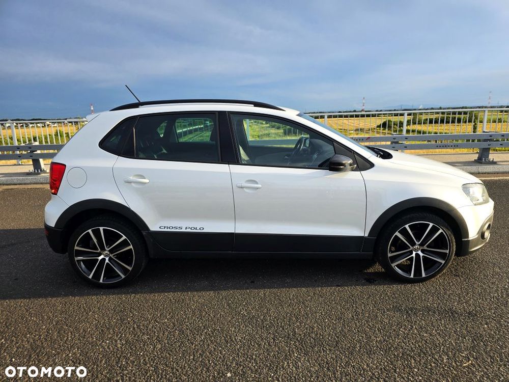 Volkswagen Polo 1.2 TSI Cross Urban White - 12