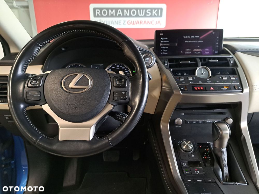 Lexus NX 300 Comfort AWD - 19