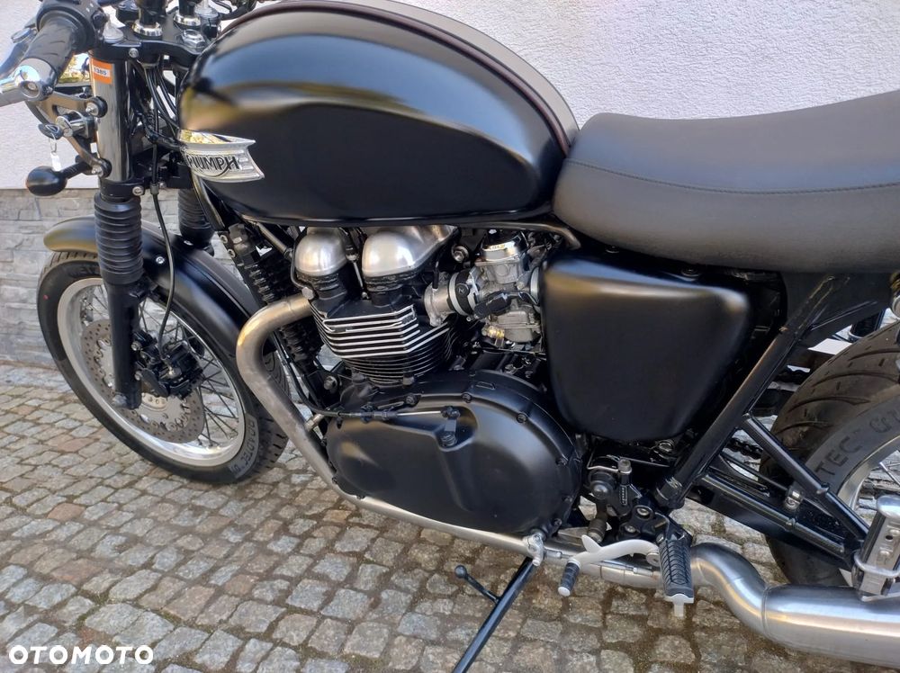 Triumph Thruxton - 22