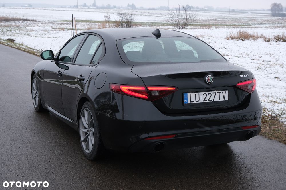 Alfa Romeo Giulia 2.0 Turbo 16V AT8 Veloce - 9