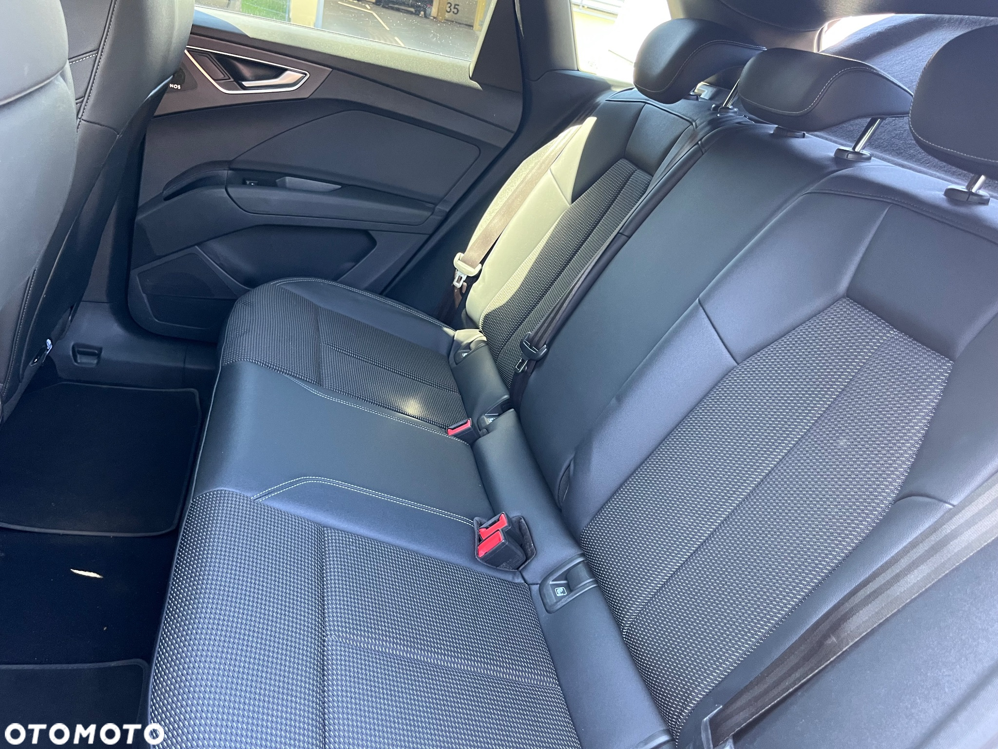 Audi Q4 e-tron 35 52kWh S Line - 25