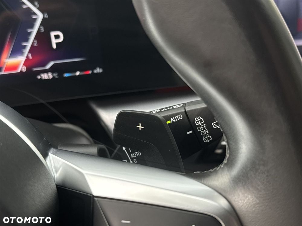 BMW X1 sDrive18i - 13