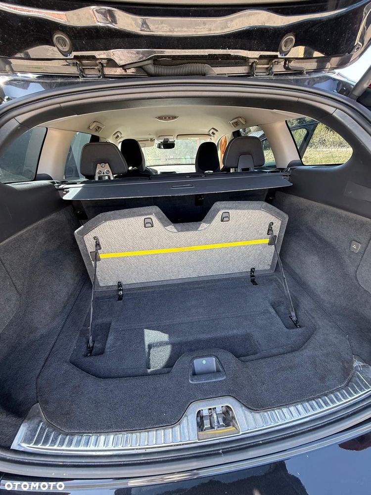 Volvo XC 60 D5 AWD Momentum - 11