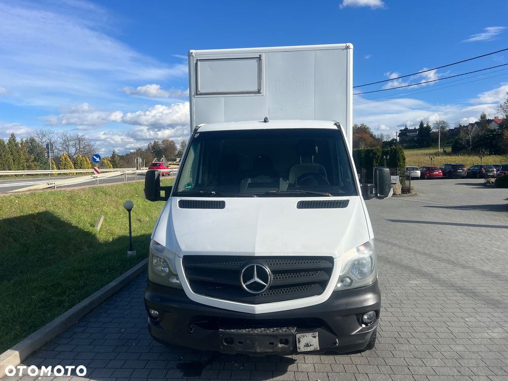 Mercedes-Benz Sprinter - 2