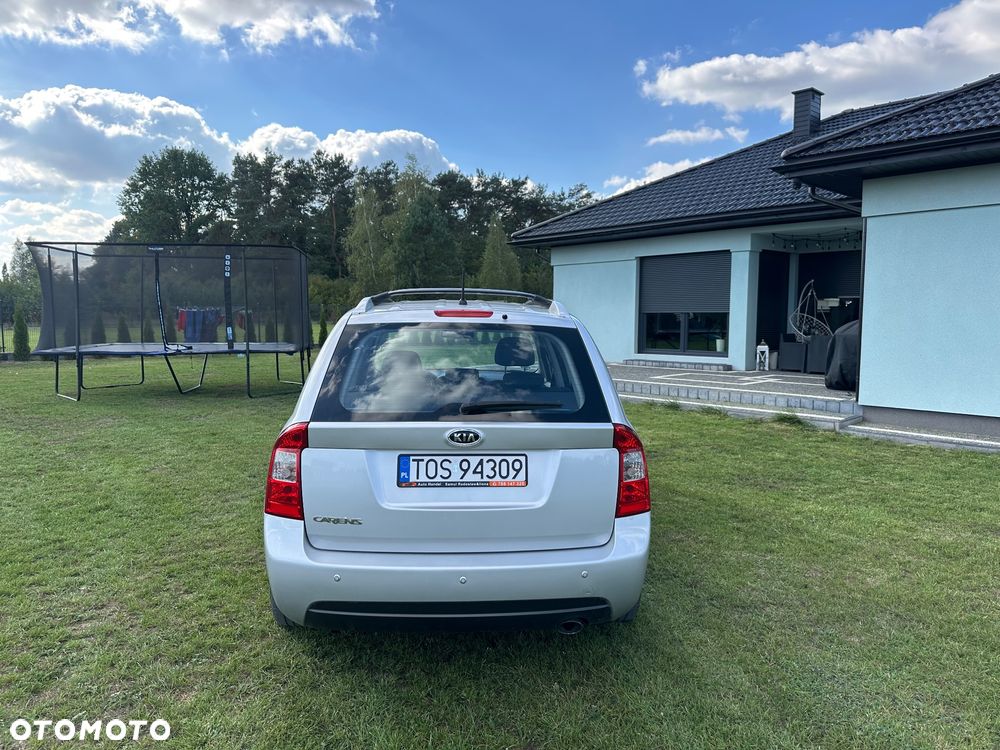Kia Carens 2.0 CVVT LX Basis - 3