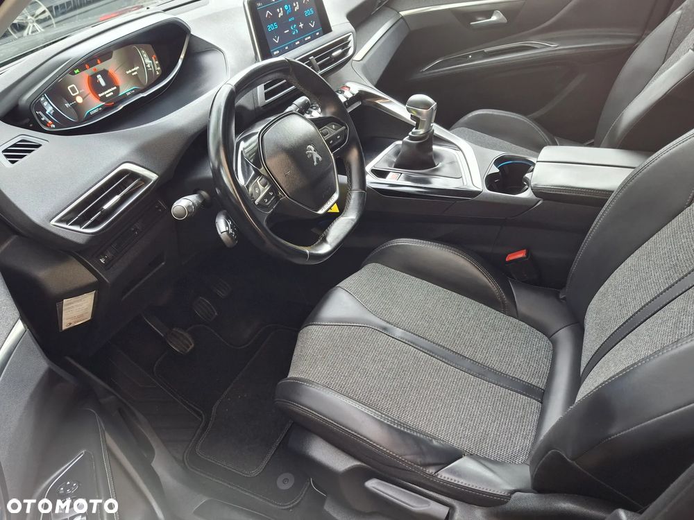 Peugeot 3008 HDi FAP 115 Allure - 21