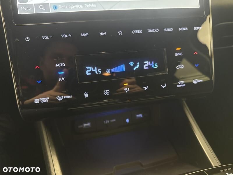 Hyundai Tucson 1.6 T-GDi HEV Executive 4WD - 17