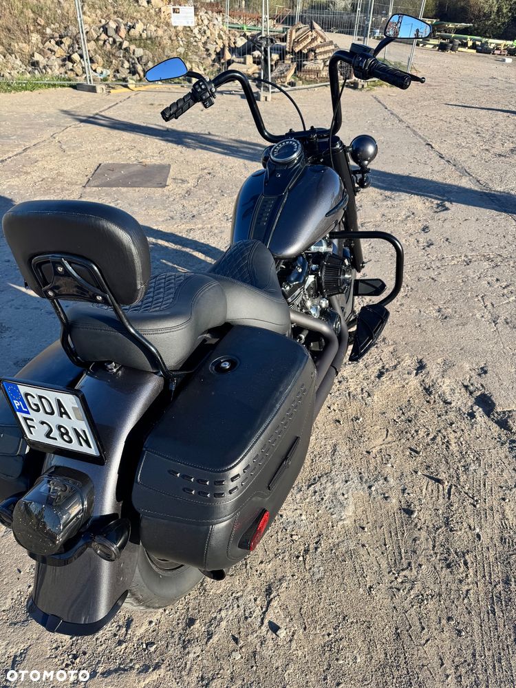 Harley-Davidson Softail Heritage Classic - 35