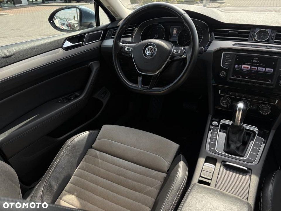 Volkswagen Passat - 24
