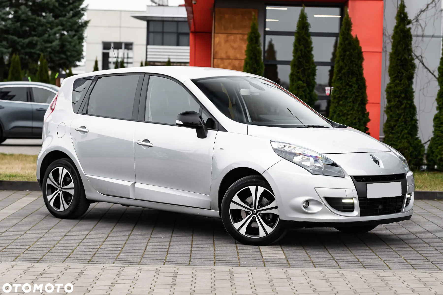 Renault Scenic 2.0 16V 140 CVT Bose Edition - 3