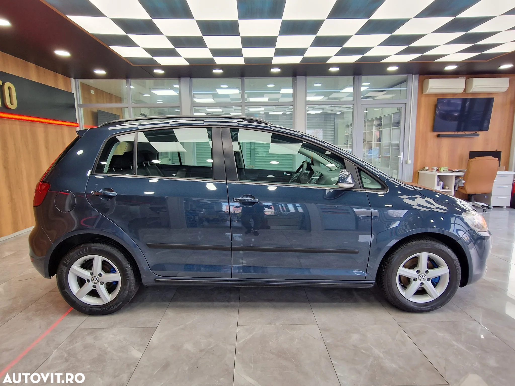 Volkswagen Golf 1.4 Comfortline - 12
