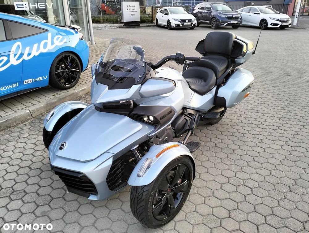 Can-Am Spyder - 2